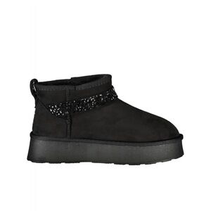 Sleek Black Leather Ankle Boots with Durable Soles